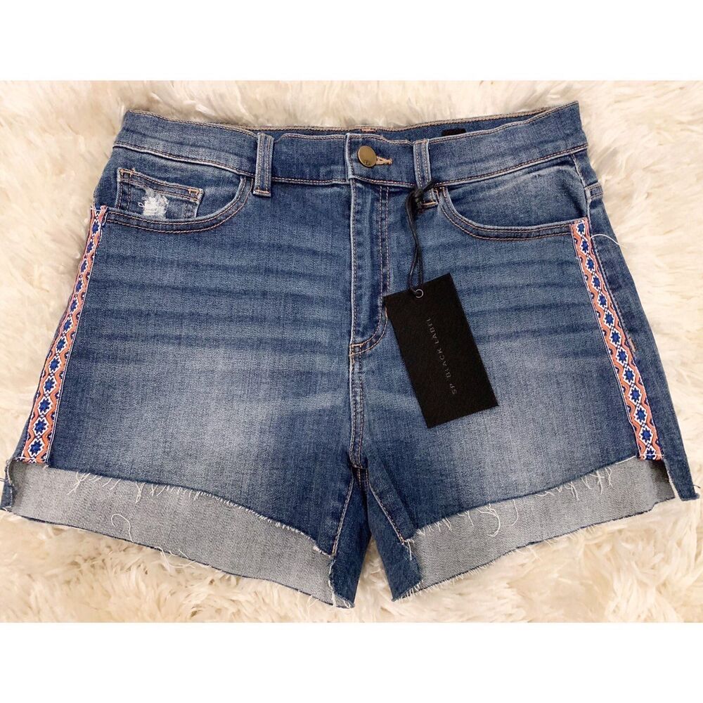 NWT Festival Ready Cut Off Denim Shorts Size 29